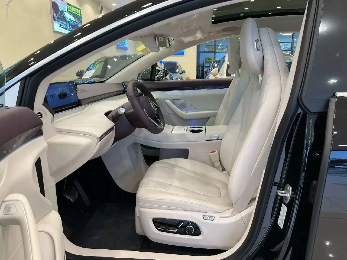 2026 Luxeed R7 REEV 156HP REEV,autocango,china used car exporter,china ev exporter,chinese used car exporter,chinese used ev exporter