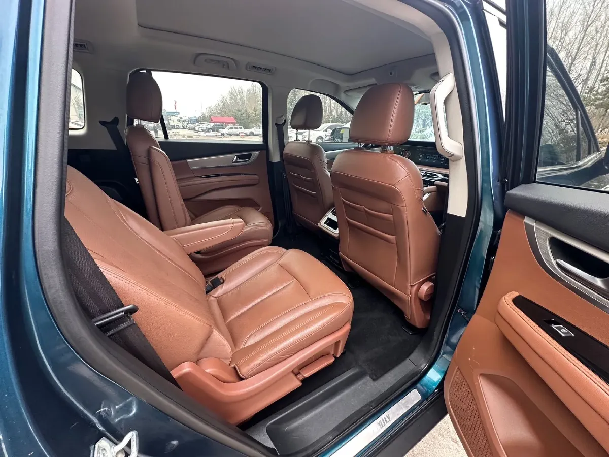 2020 HaiMa 7X 1.6T 195HP L4 6AT,autocango,china used car exporter,china ev exporter,chinese used car exporter,chinese used ev exporter