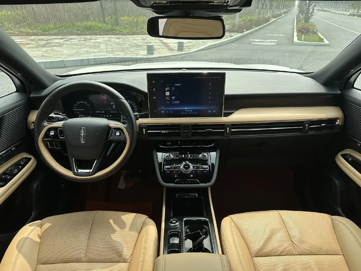 2021 Lincoln Corsair 2.0T 245HP L4 8AT,autocango,china used car exporter,china ev exporter,chinese used car exporter,chinese used ev exporter