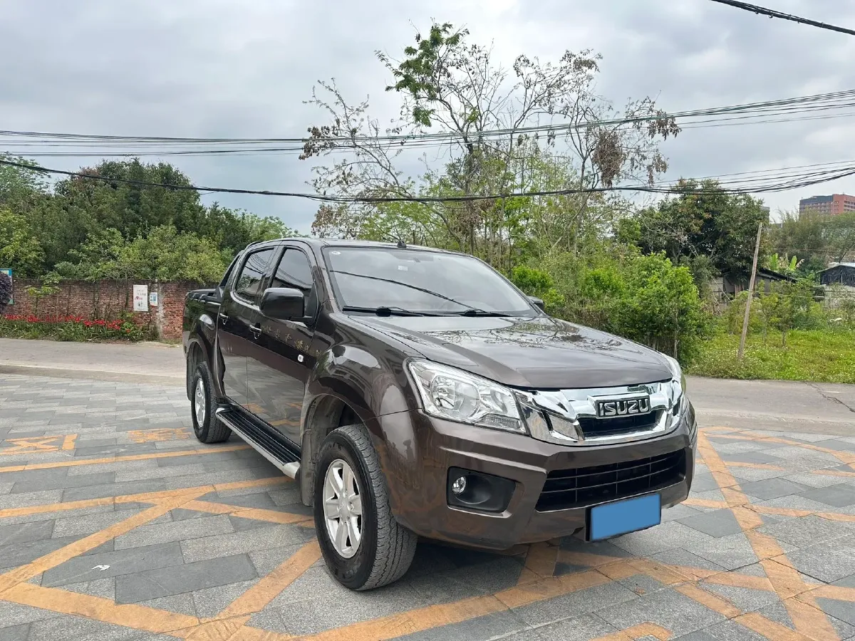 2020 Isuzu RE-MAX Jim 2.8T 120HP L4 5MT,autocango,china used car exporter,china ev exporter,chinese used car exporter,chinese used ev exporter