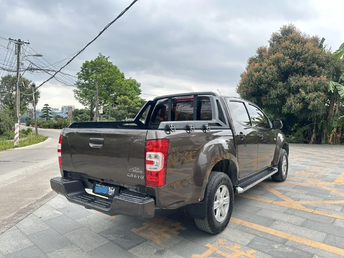 2020 Isuzu RE-MAX Jim 2.8T 120HP L4 5MT,autocango,china used car exporter,china ev exporter,chinese used car exporter,chinese used ev exporter