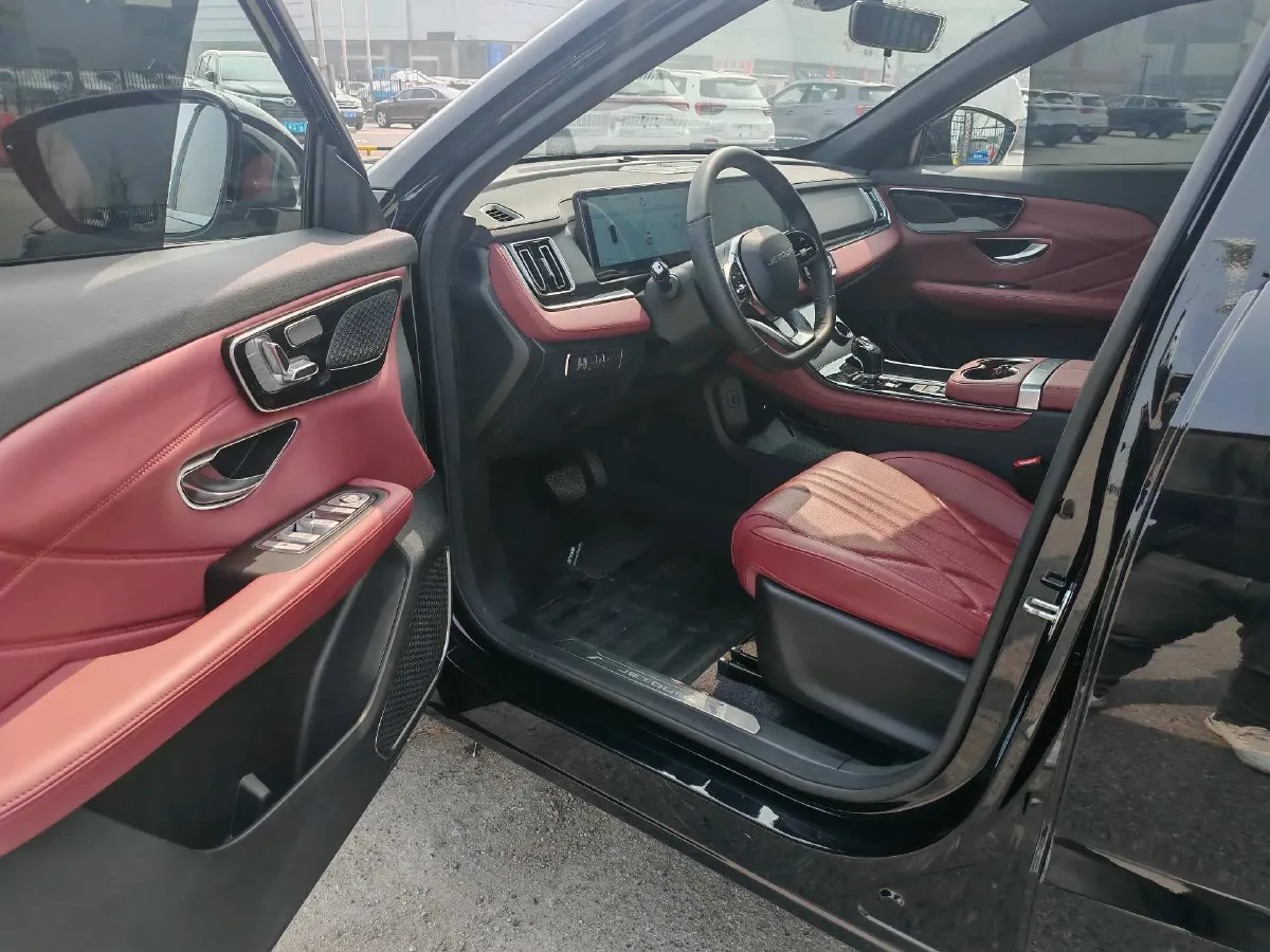 2025 Jetour X70 Plus 1.5T 156HP L4 6DCT,autocango,china used car exporter,china ev exporter,chinese used car exporter,chinese used ev exporter