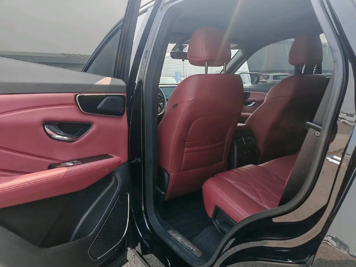 2025 Jetour X70 Plus 1.5T 156HP L4 6DCT,autocango,china used car exporter,china ev exporter,chinese used car exporter,chinese used ev exporter