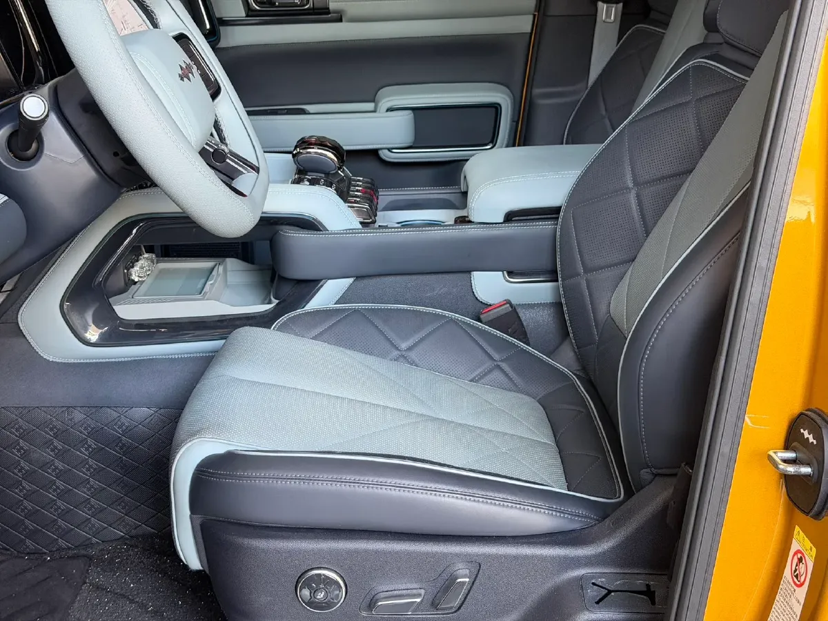 2023 FangChengBao Bao 5 1.5T 194HP L4 E-CVT PHEV 31.8KWH,autocango,china used car exporter,china ev exporter,chinese used car exporter,chinese used ev exporter