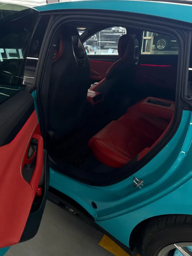 2024 MI SU7 BEV 73.6KWH,autocango,china used car exporter,china ev exporter,chinese used car exporter,chinese used ev exporter