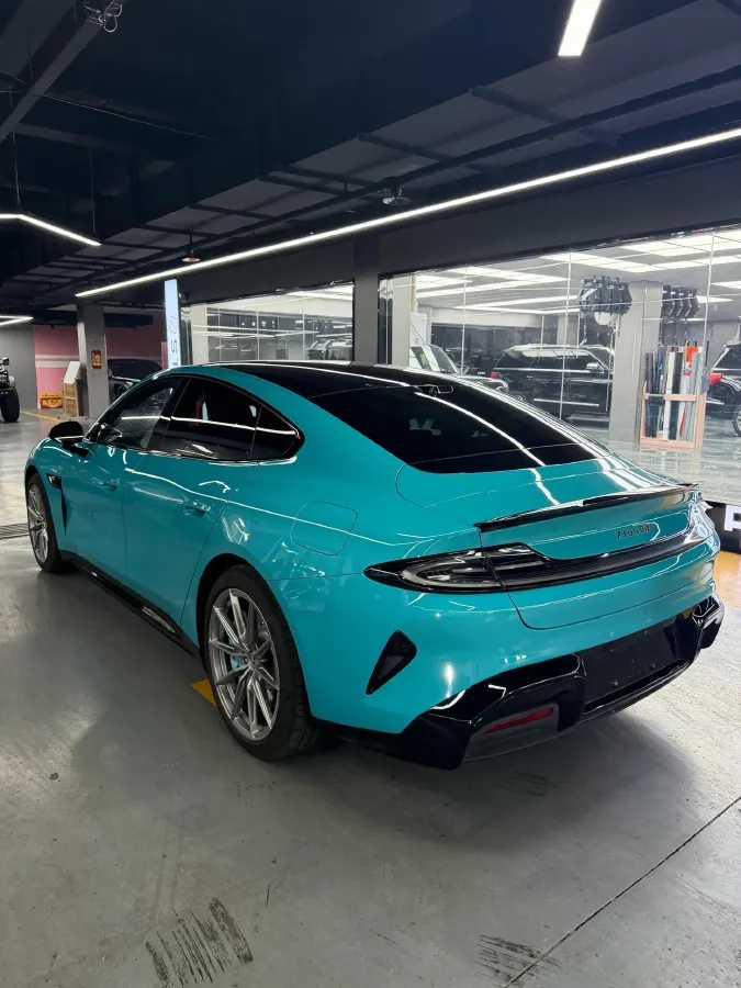 2024 MI SU7 BEV 73.6KWH,autocango,china used car exporter,china ev exporter,chinese used car exporter,chinese used ev exporter