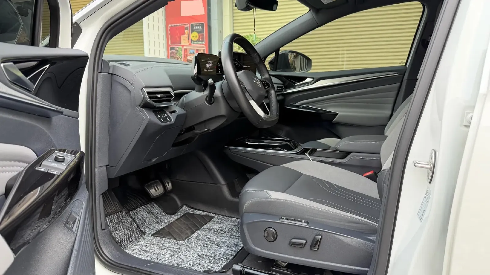 2022 Neta S Range Extended 231HP REEV 43.51KWH,autocango,china used car exporter,china ev exporter,chinese used car exporter,chinese used ev exporter