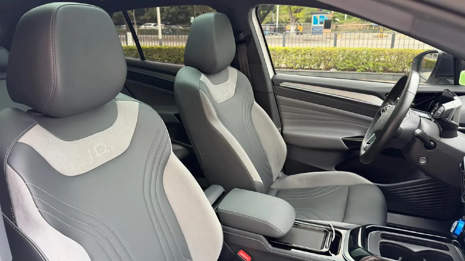 2022 Neta S Range Extended 231HP REEV 43.51KWH,autocango,china used car exporter,china ev exporter,chinese used car exporter,chinese used ev exporter