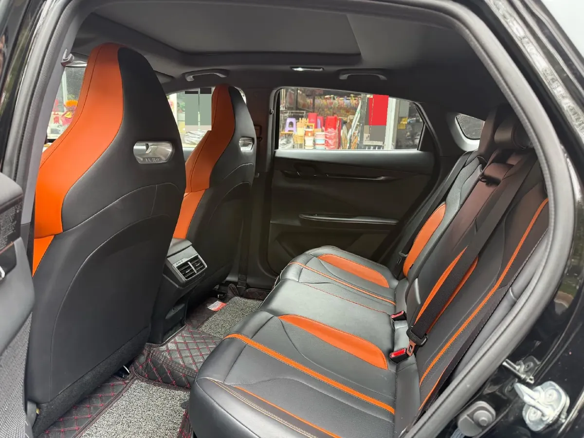 2024 ChangAn UNI-V 1.5T 188HP L4 7DCT,autocango,china used car exporter,china ev exporter,chinese used car exporter,chinese used ev exporter