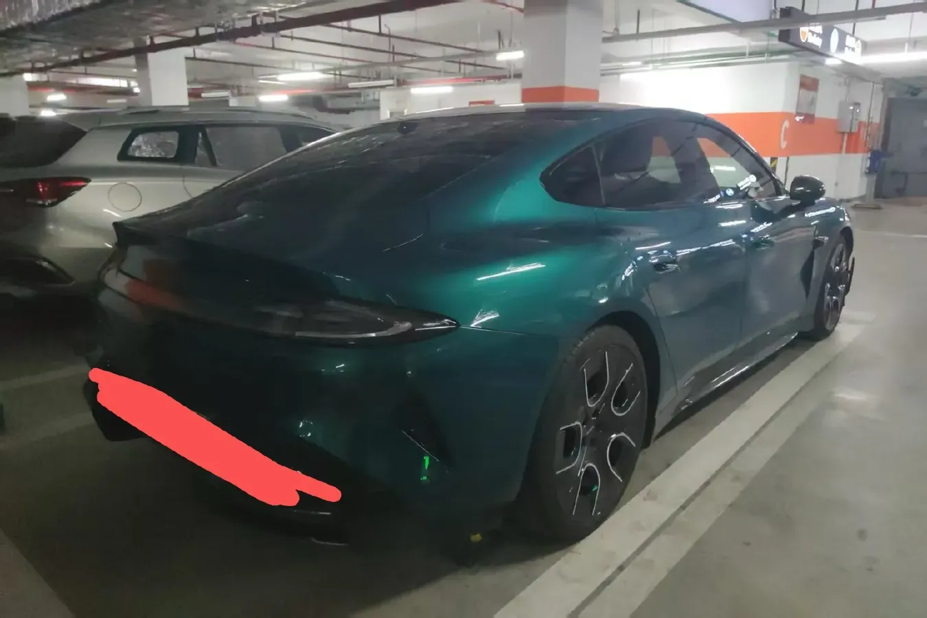 2025 MI SU7 Ultra BEV 93.7KWH,autocango,china used car exporter,china ev exporter,chinese used car exporter,chinese used ev exporter