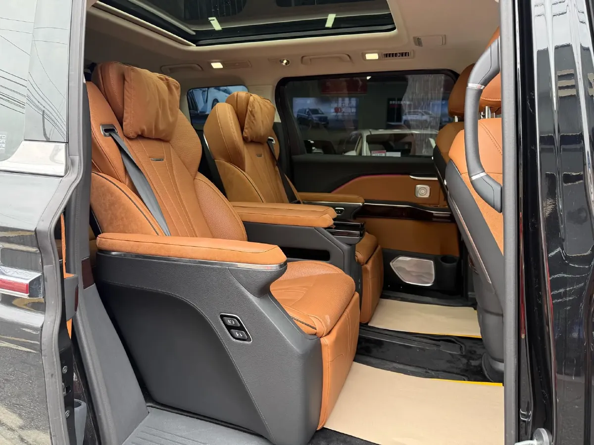 2024 HongQi HQ9 2.0T 163HP L4 1DHT PHEV 20.14KWH,autocango,china used car exporter,china ev exporter,chinese used car exporter,chinese used ev exporter