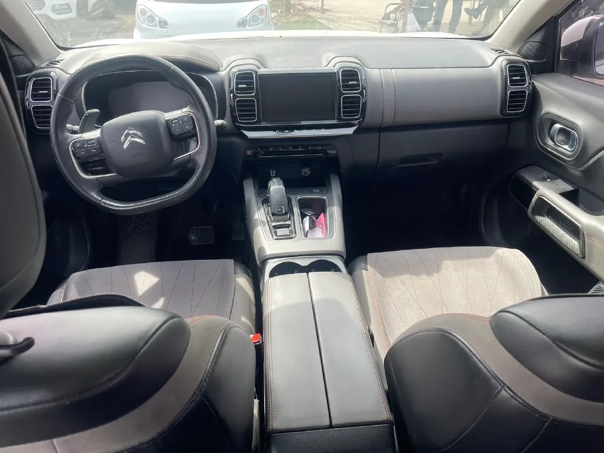 2017 Citroen C5 Aircross 1.8T 204HP L4 6AT,autocango,china used car exporter,china ev exporter,chinese used car exporter,chinese used ev exporter