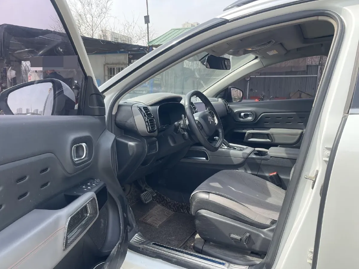 2017 Citroen C5 Aircross 1.8T 204HP L4 6AT,autocango,china used car exporter,china ev exporter,chinese used car exporter,chinese used ev exporter