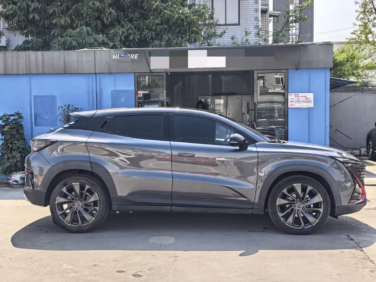 2020 ChangAn UNI-T 1.5T 180HP L4 7DCT,autocango,china used car exporter,china ev exporter,chinese used car exporter,chinese used ev exporter