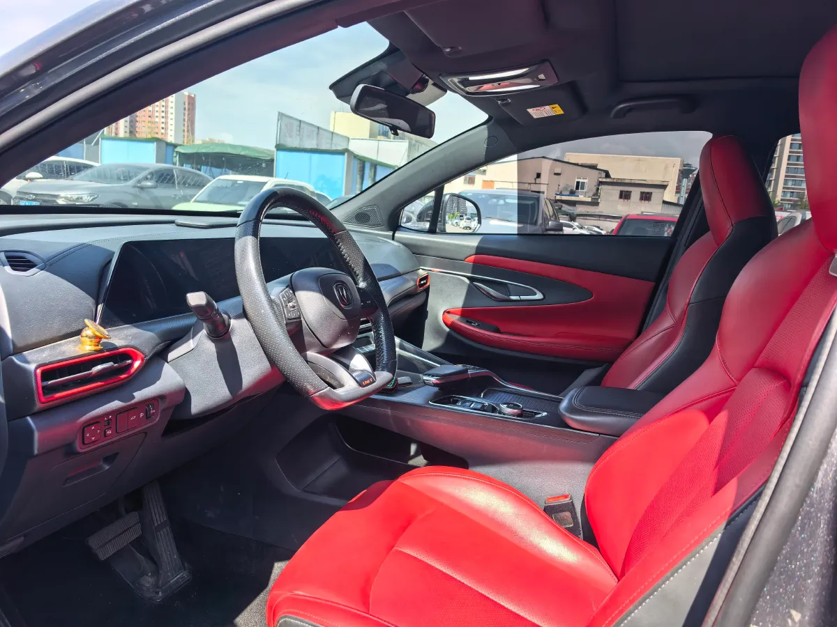 2020 ChangAn UNI-T 1.5T 180HP L4 7DCT,autocango,china used car exporter,china ev exporter,chinese used car exporter,chinese used ev exporter