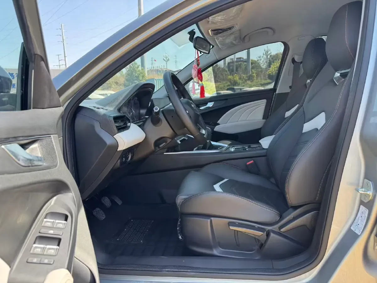 2021 KaiYi XuanDu 1.5T 156HP L4 5MT,autocango,china used car exporter,china ev exporter,chinese used car exporter,chinese used ev exporter