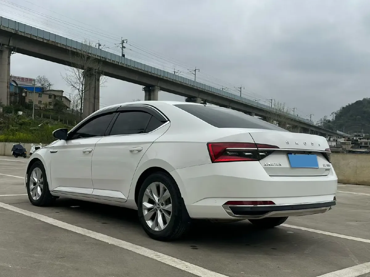 2019 Skoda Superb 1.4T 150HP L4 7DCT,autocango,china used car exporter,china ev exporter,chinese used car exporter,chinese used ev exporter