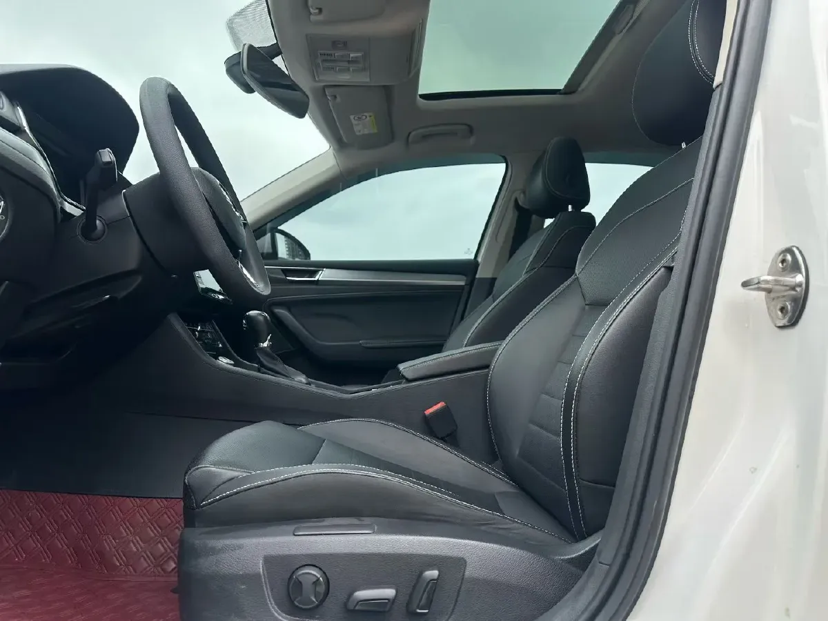 2019 Skoda Superb 1.4T 150HP L4 7DCT,autocango,china used car exporter,china ev exporter,chinese used car exporter,chinese used ev exporter