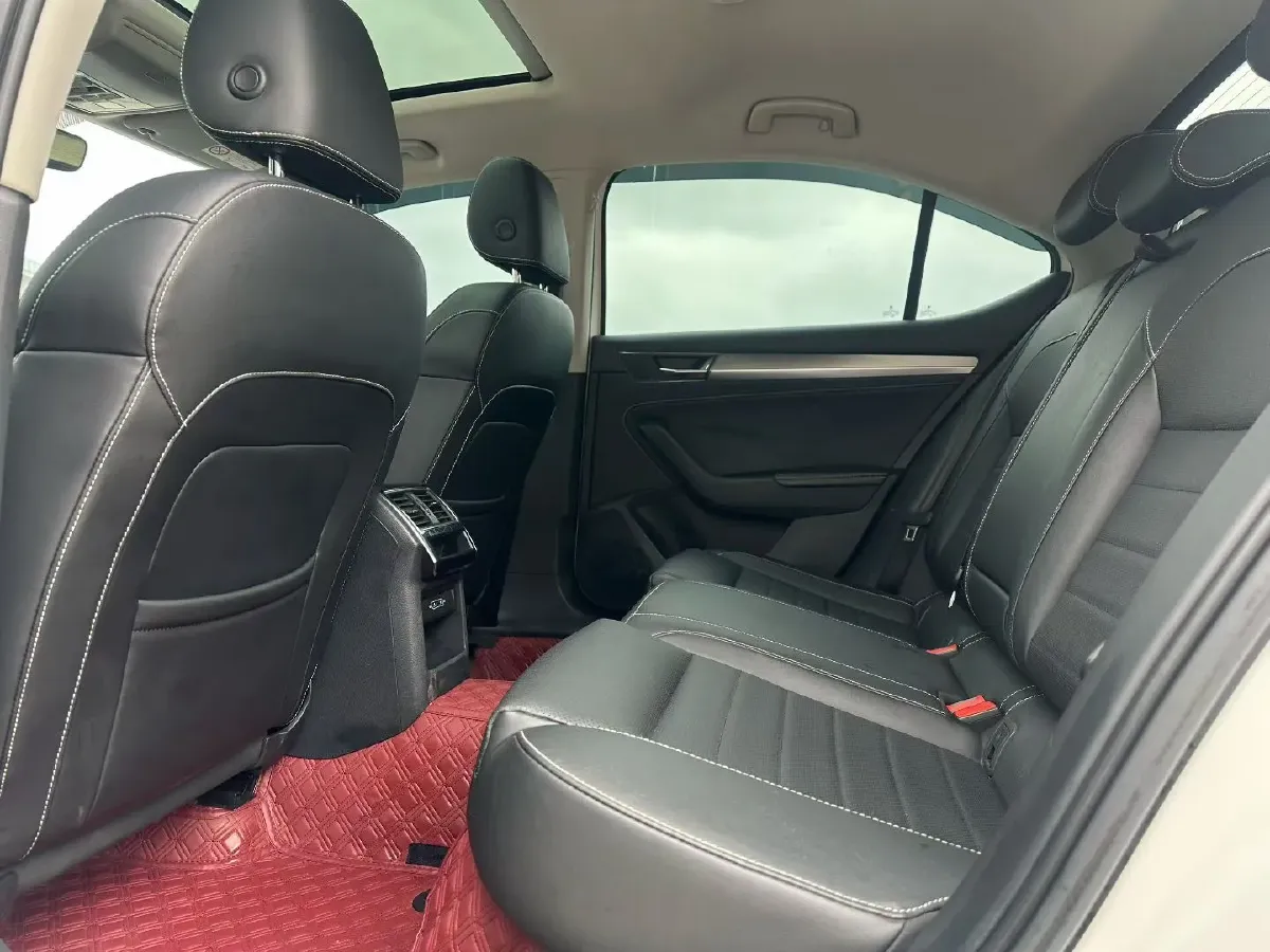 2019 Skoda Superb 1.4T 150HP L4 7DCT,autocango,china used car exporter,china ev exporter,chinese used car exporter,chinese used ev exporter