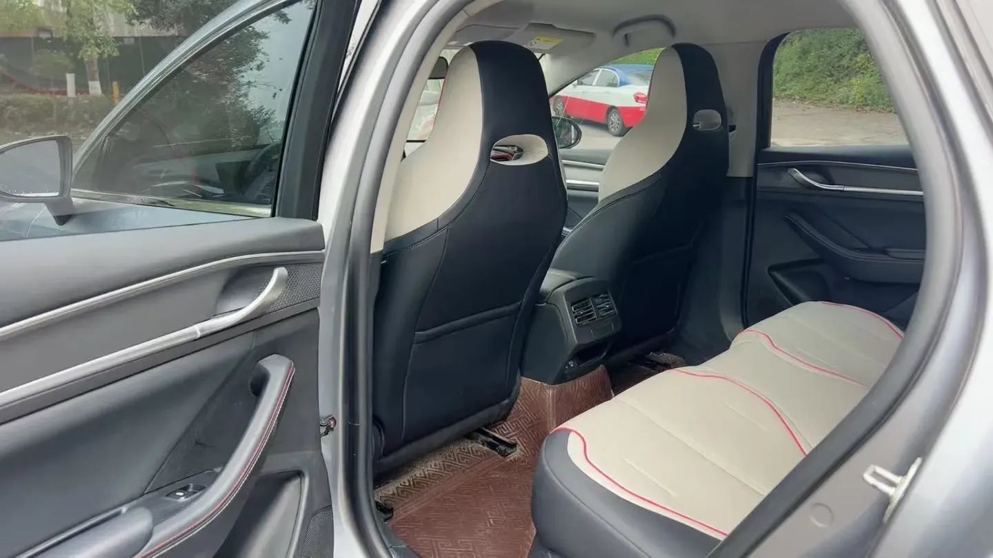 2022 Roewe RX5 MAX 1.5T 181HP L4 6AT,autocango,china used car exporter,china ev exporter,chinese used car exporter,chinese used ev exporter