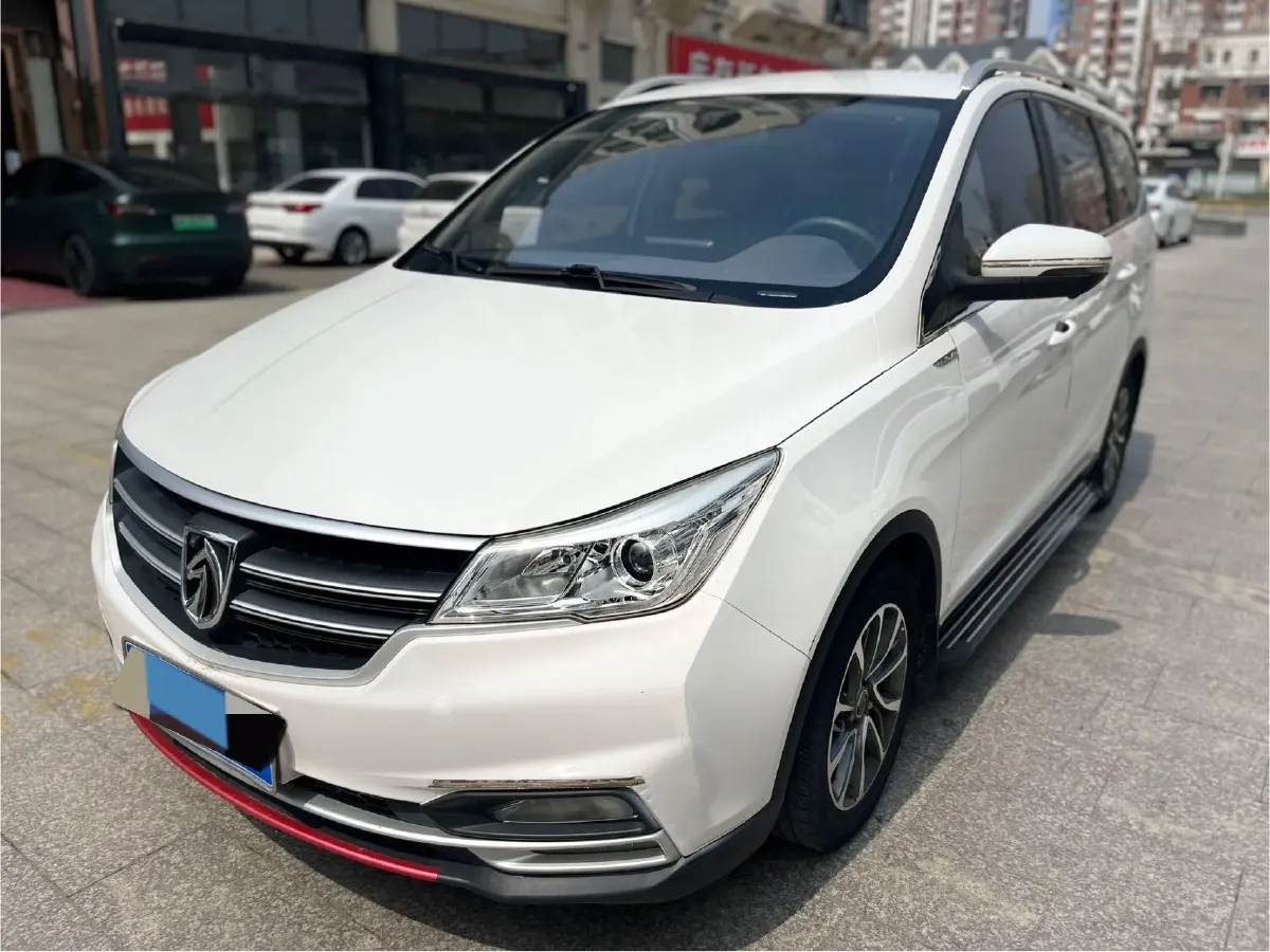 2019 BaoJun 730 1.5L 112HP L4 6MT,autocango,china used car exporter,china ev exporter,chinese used car exporter,chinese used ev exporter