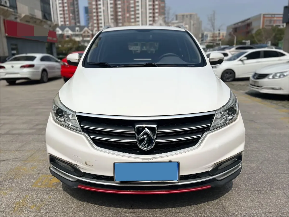 2019 BaoJun 730 1.5L 112HP L4 6MT,autocango,china used car exporter,china ev exporter,chinese used car exporter,chinese used ev exporter