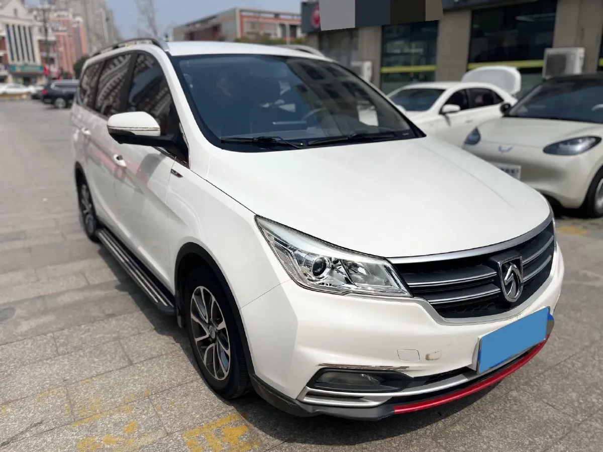 2019 BaoJun 730 1.5L 112HP L4 6MT,autocango,china used car exporter,china ev exporter,chinese used car exporter,chinese used ev exporter