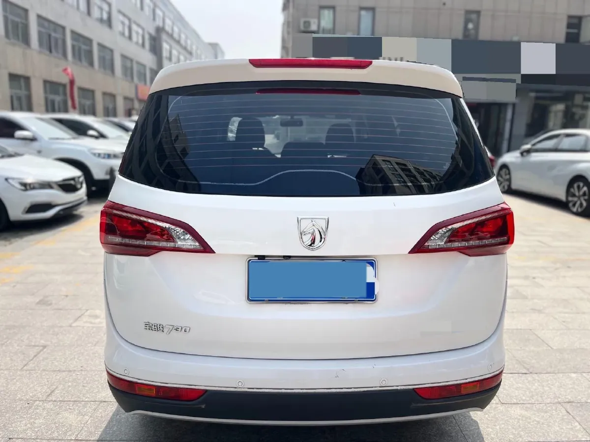 2019 BaoJun 730 1.5L 112HP L4 6MT,autocango,china used car exporter,china ev exporter,chinese used car exporter,chinese used ev exporter