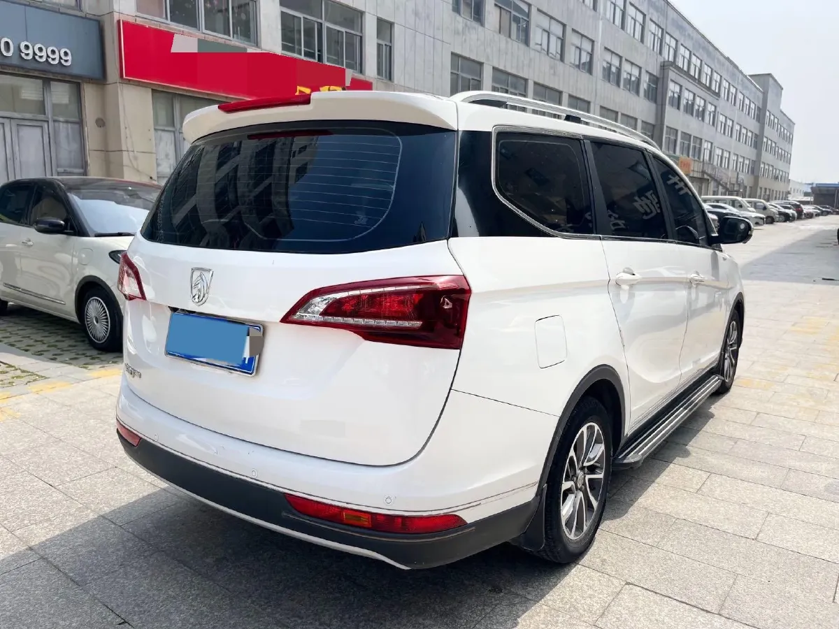 2019 BaoJun 730 1.5L 112HP L4 6MT,autocango,china used car exporter,china ev exporter,chinese used car exporter,chinese used ev exporter