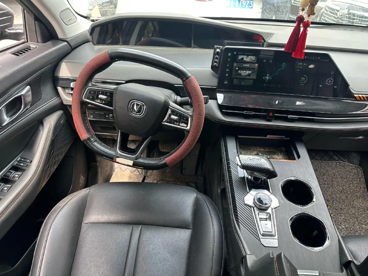 2021 ChangAn UNI-K 2.0T 233HP L4 8AT,autocango,china used car exporter,china ev exporter,chinese used car exporter,chinese used ev exporter