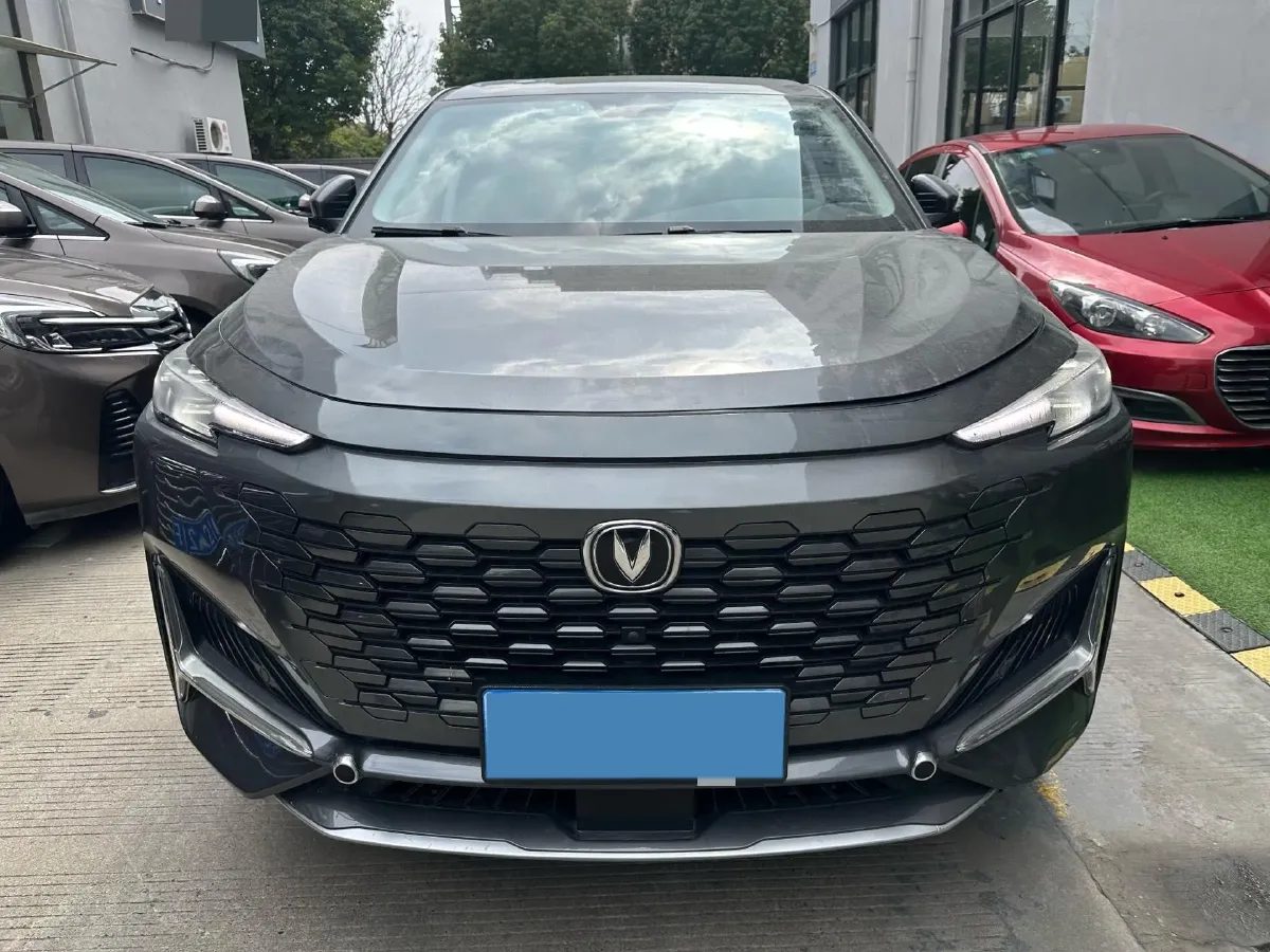 2021 ChangAn UNI-K 2.0T 233HP L4 8AT,autocango,china used car exporter,china ev exporter,chinese used car exporter,chinese used ev exporter