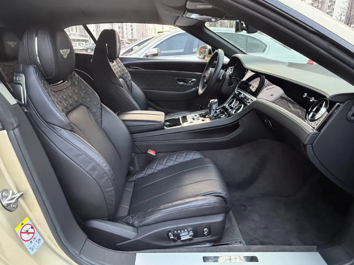 2020 Bentley Continental 4.0T 549HP V8 8DCT,autocango,china used car exporter,china ev exporter,chinese used car exporter,chinese used ev exporter