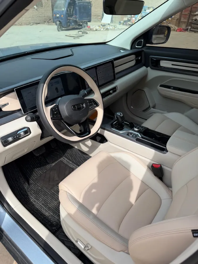 2023 Geely ICON 1.5T 181HP L4 7DCT,autocango,china used car exporter,china ev exporter,chinese used car exporter,chinese used ev exporter