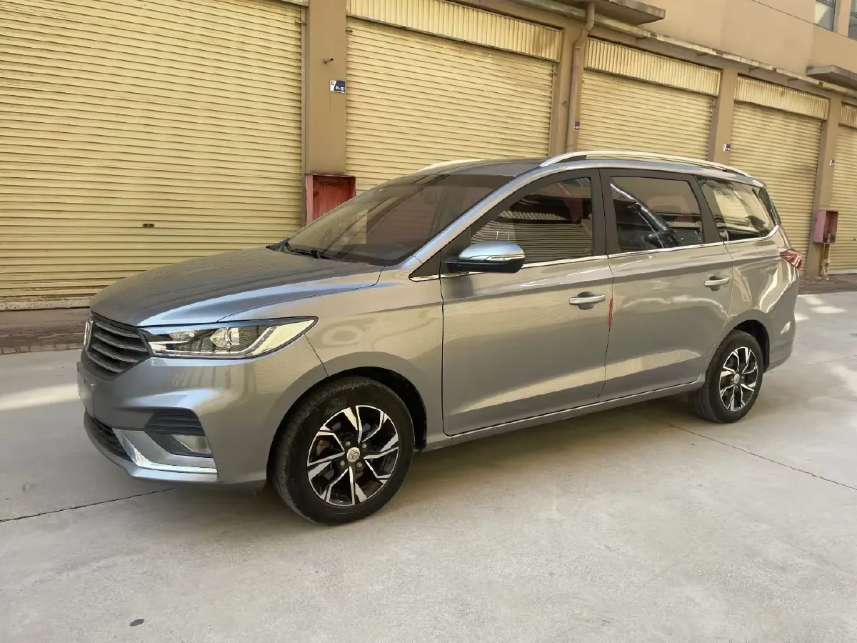 2018 BaoJun 360 1.5L 112HP L4 6MT,autocango,china used car exporter,china ev exporter,chinese used car exporter,chinese used ev exporter