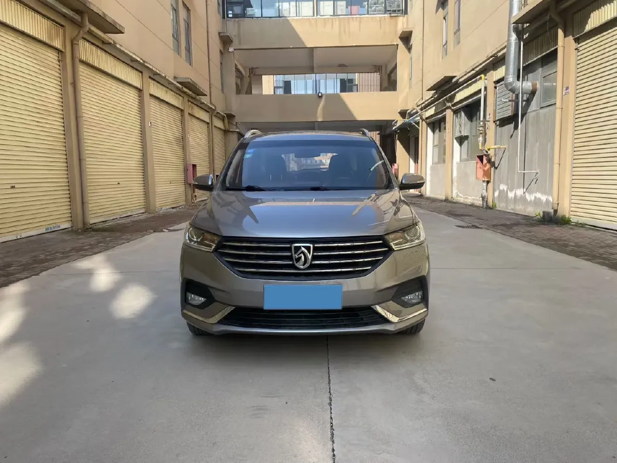 2018 BaoJun 360 1.5L 112HP L4 6MT,autocango,china used car exporter,china ev exporter,chinese used car exporter,chinese used ev exporter