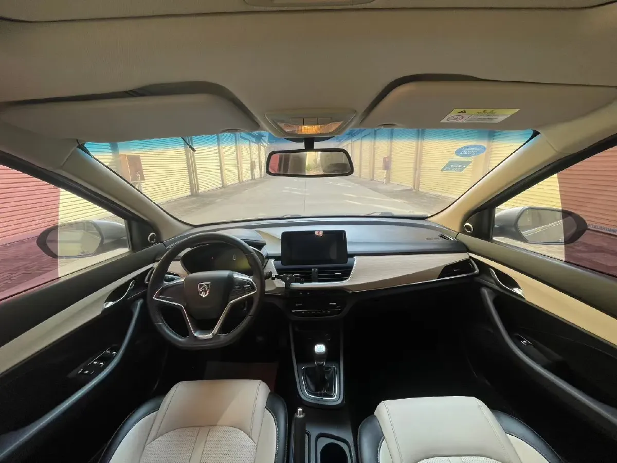 2018 BaoJun 360 1.5L 112HP L4 6MT,autocango,china used car exporter,china ev exporter,chinese used car exporter,chinese used ev exporter