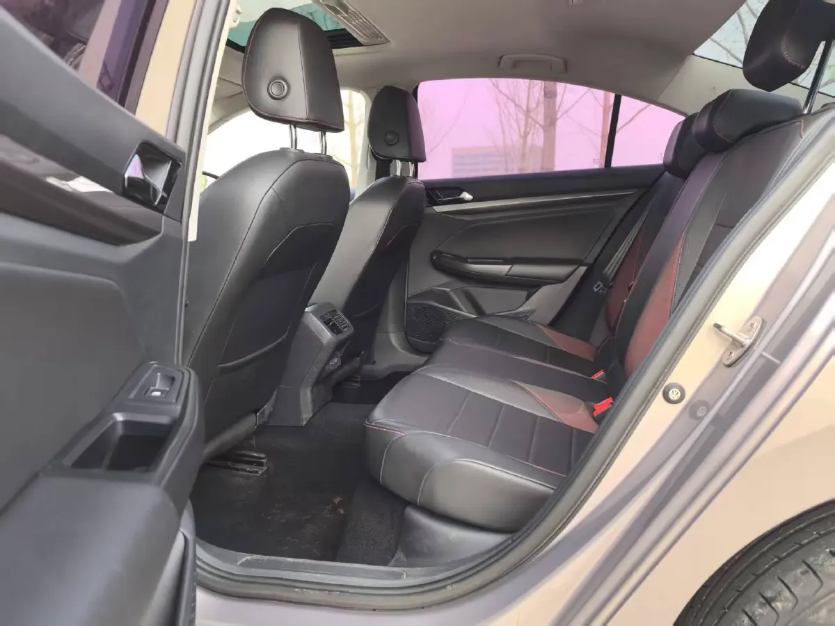 2019 Volkswagen Golf Sportsvan 1.6L 110HP L4 6AT,autocango,china used car exporter,china ev exporter,chinese used car exporter,chinese used ev exporter