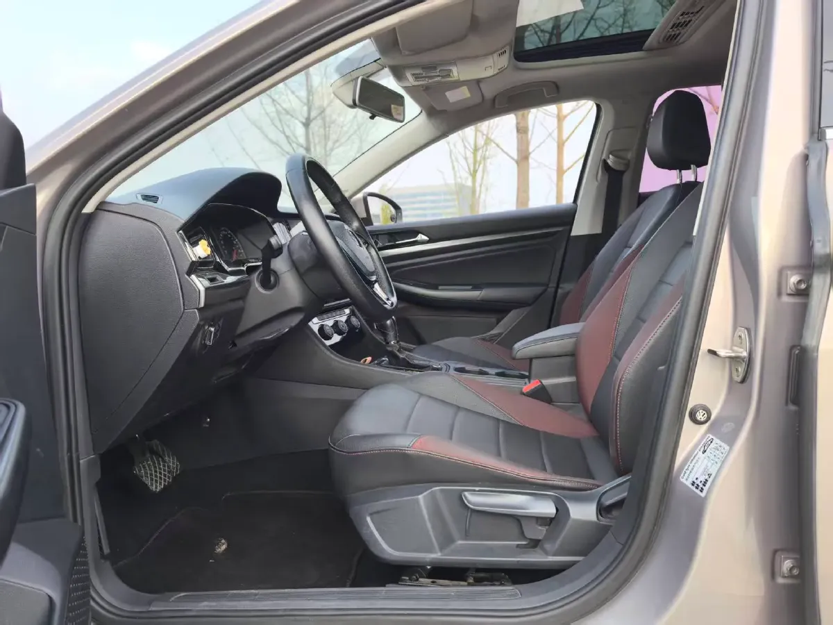 2019 Volkswagen Golf Sportsvan 1.6L 110HP L4 6AT,autocango,china used car exporter,china ev exporter,chinese used car exporter,chinese used ev exporter