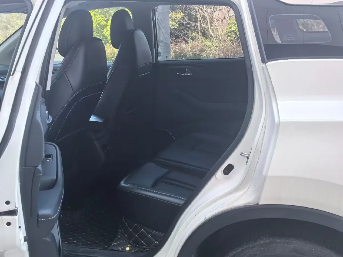 2022 GAC Trumpchi GS4 1.5T 169HP L4 6AT,autocango,china used car exporter,china ev exporter,chinese used car exporter,chinese used ev exporter