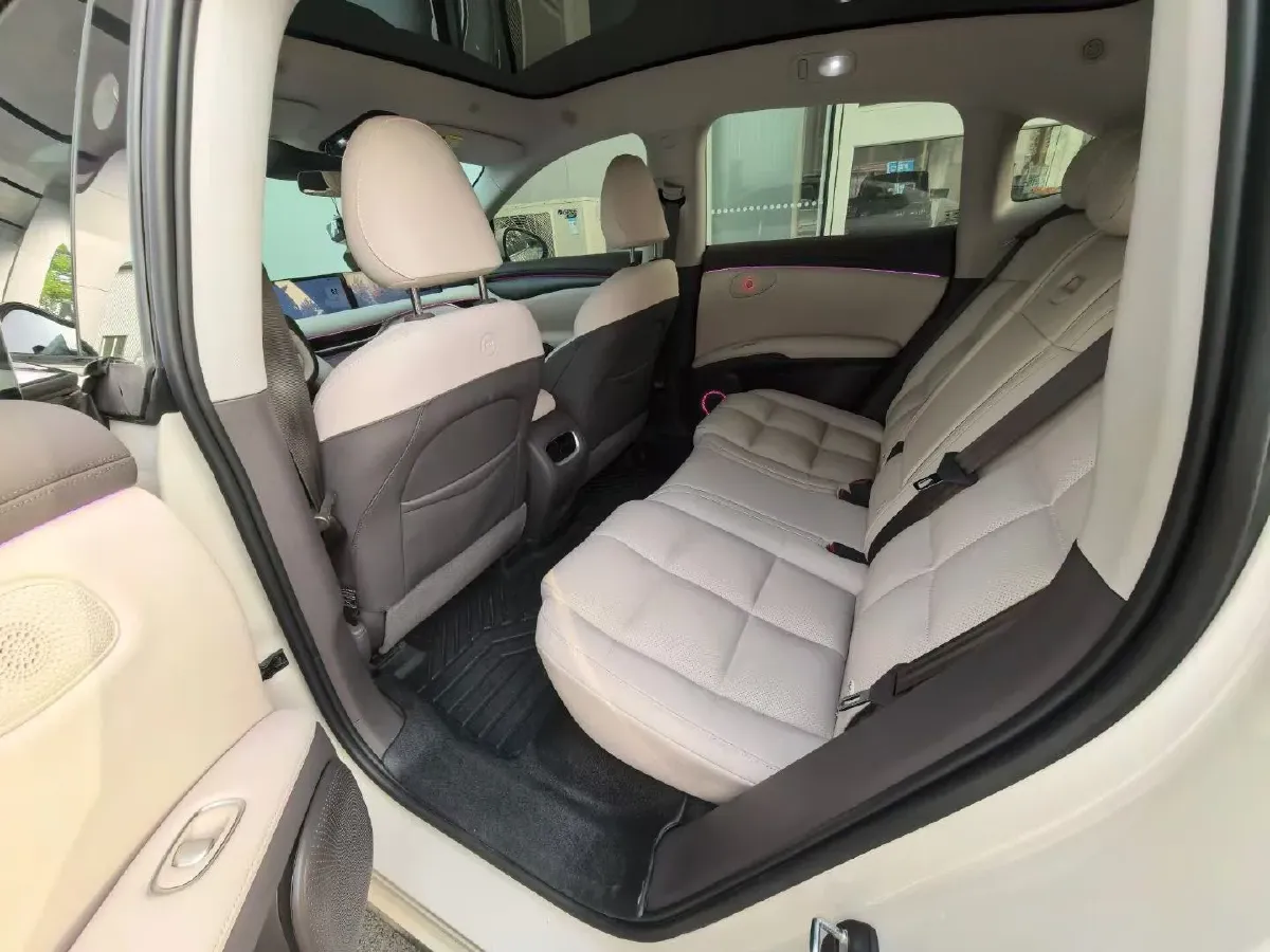 2023 IM LS6 BEV 90KWH,autocango,china used car exporter,china ev exporter,chinese used car exporter,chinese used ev exporter