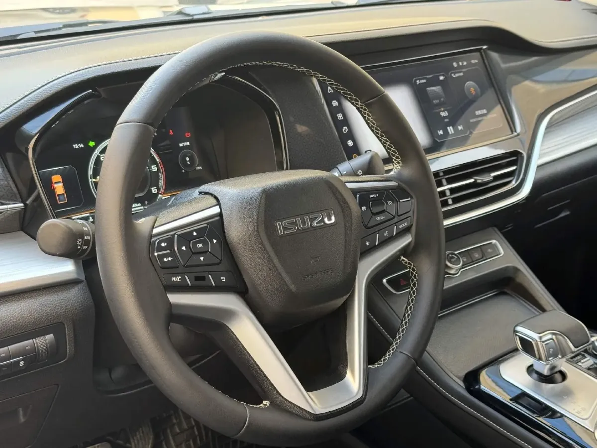 2025 Isuzu D-MAX 1.9T 177HP L4 8AT,autocango,china used car exporter,china ev exporter,chinese used car exporter,chinese used ev exporter