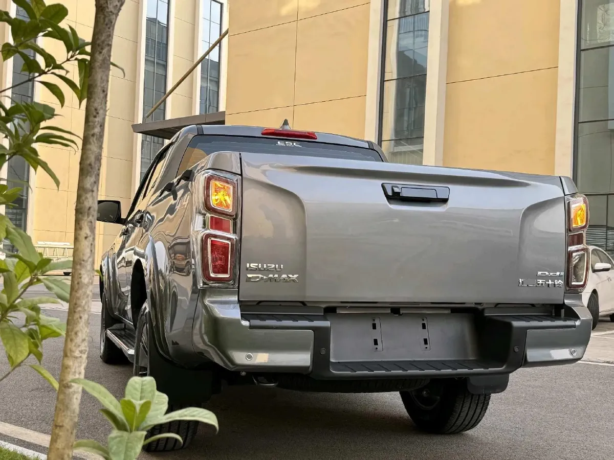 2025 Isuzu D-MAX 1.9T 177HP L4 8AT,autocango,china used car exporter,china ev exporter,chinese used car exporter,chinese used ev exporter