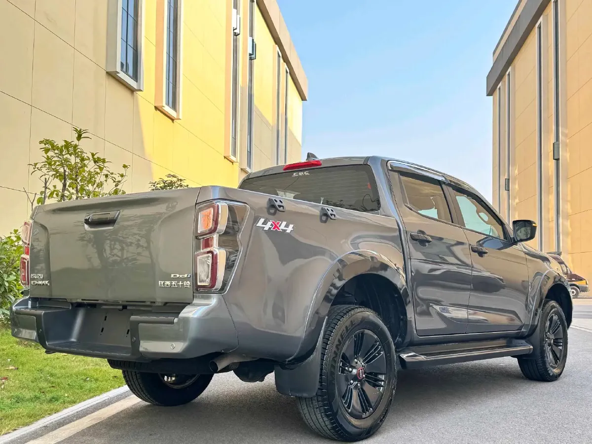 2025 Isuzu D-MAX 1.9T 177HP L4 8AT,autocango,china used car exporter,china ev exporter,chinese used car exporter,chinese used ev exporter