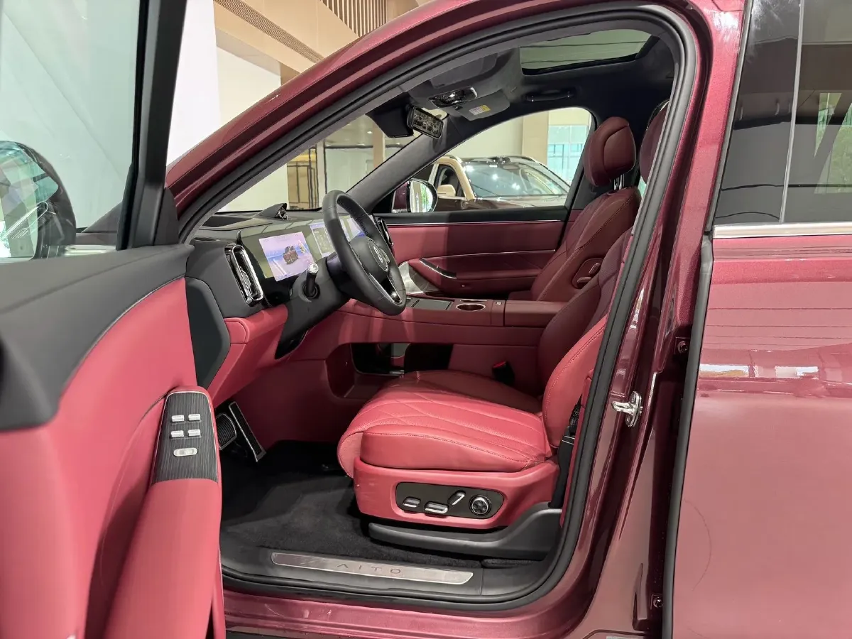 2025 AITO AITO M8 REEV 160HP REEV 53.4KWH,autocango,china used car exporter,china ev exporter,chinese used car exporter,chinese used ev exporter