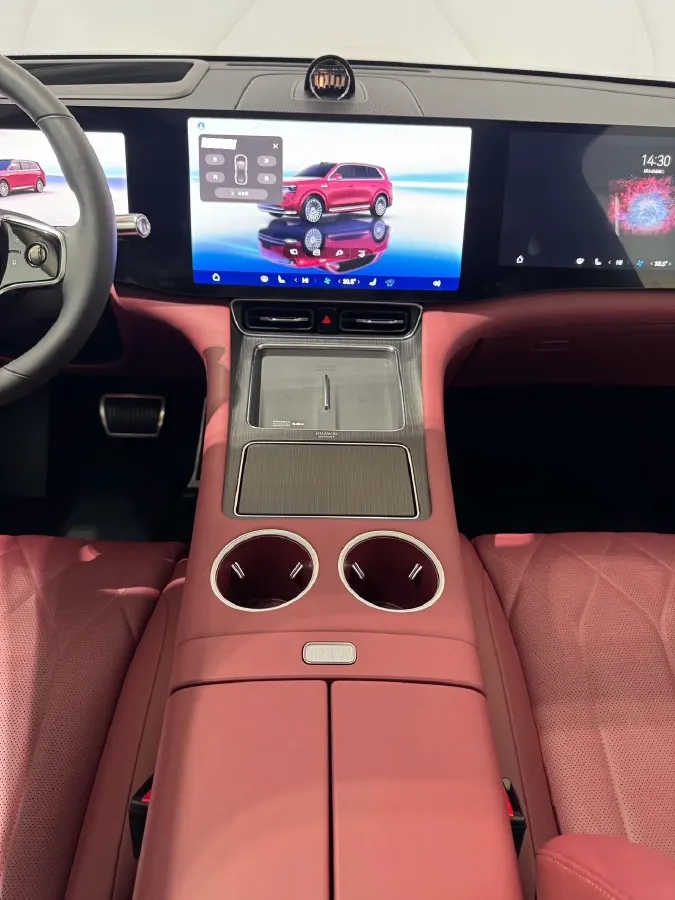 2025 AITO AITO M8 REEV 160HP REEV 53.4KWH,autocango,china used car exporter,china ev exporter,chinese used car exporter,chinese used ev exporter