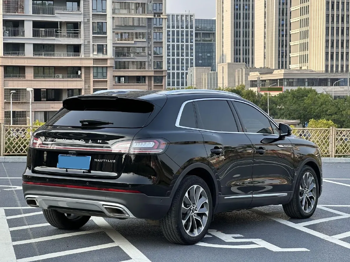 2021 Lincoln Nautilus 2.0T 245HP L4 8AT,autocango,china used car exporter,china ev exporter,chinese used car exporter,chinese used ev exporter