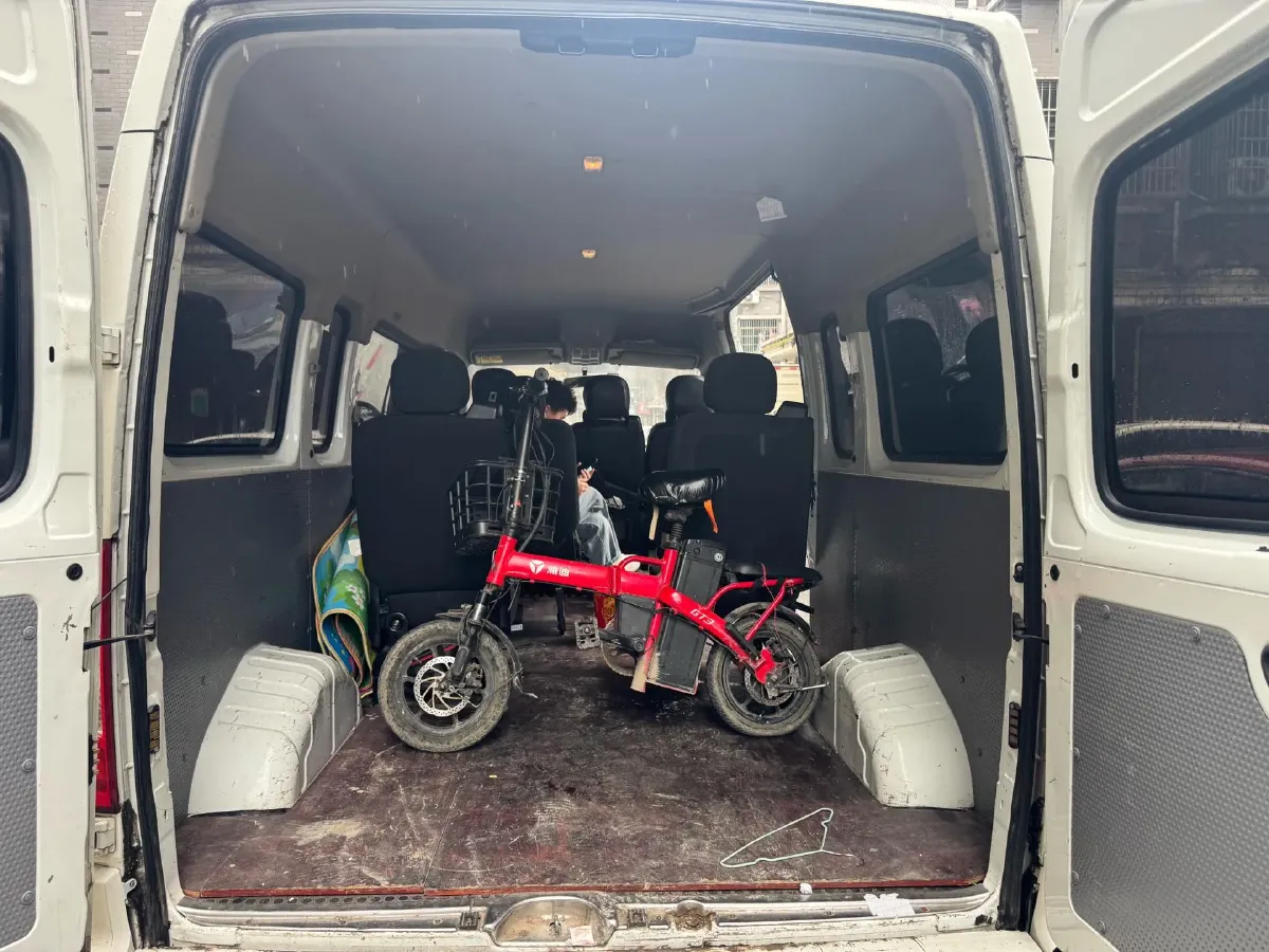 2021 MAXUS XinTu V80 2.0T 127HP L4 6MT,autocango,china used car exporter,china ev exporter,chinese used car exporter,chinese used ev exporter