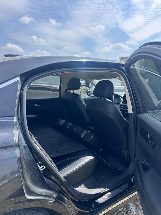 2022 HongQi E-QM5 BEV 56KWH,autocango,china used car exporter,china ev exporter,chinese used car exporter,chinese used ev exporter