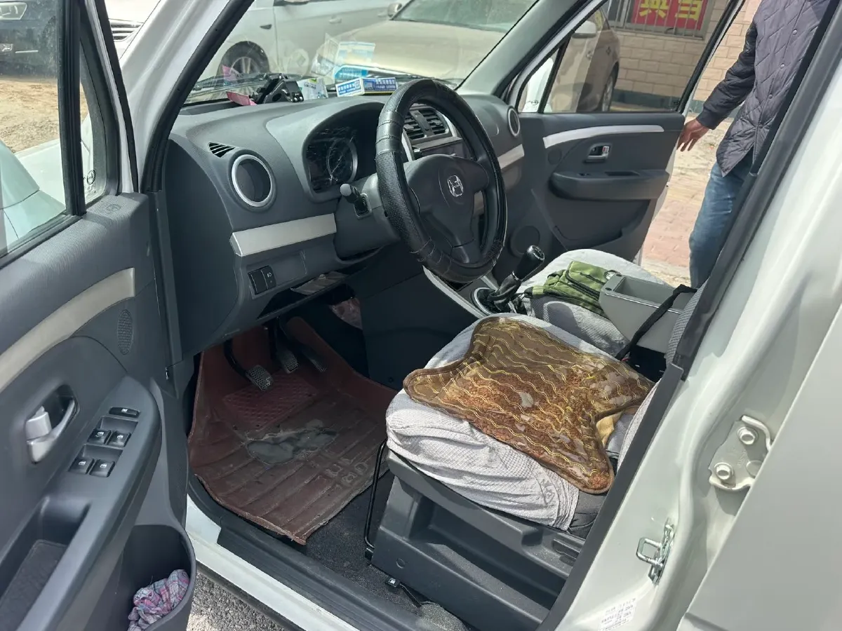 2019 FAW Liberation T90 1.5L 112HP L4 5MT,autocango,china used car exporter,china ev exporter,chinese used car exporter,chinese used ev exporter