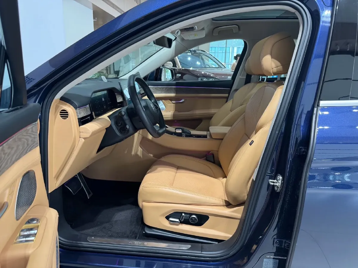 2022 Isuzu Mu-X 2.0T 220HP L4 8AT,autocango,china used car exporter,china ev exporter,chinese used car exporter,chinese used ev exporter